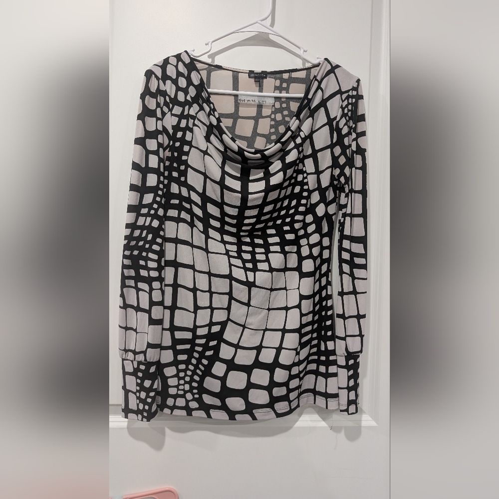 Maurices Black and White Grid Long Sleeve Top
